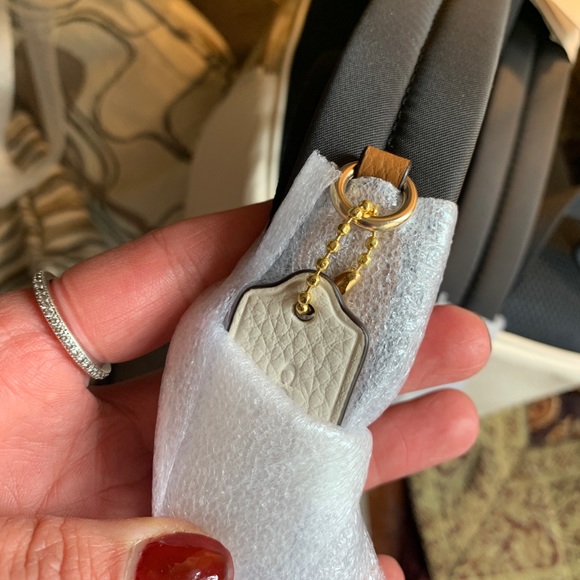 Authentic COACH Leather /coated signature canvas 3 zips Sm backpack - Picture 6 of 16